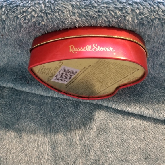 Heart shaped elvis Presley valentine tin - Picture 4 of 4